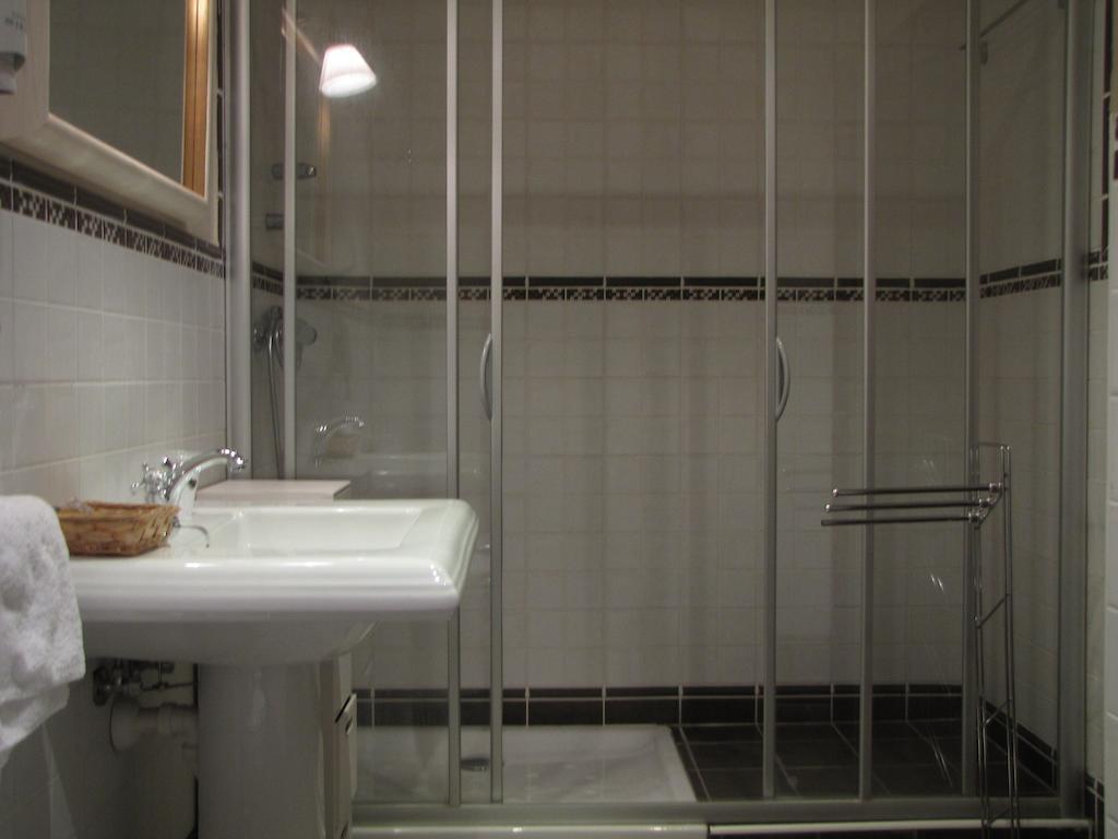 Hostal Beti-Jai Aoiz الغرفة الصورة
